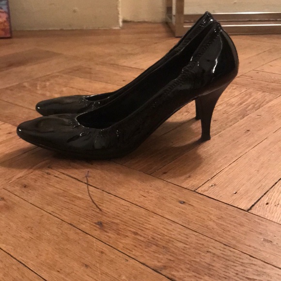 Prada black leather heels, super comfortable - Picture 4 of 6